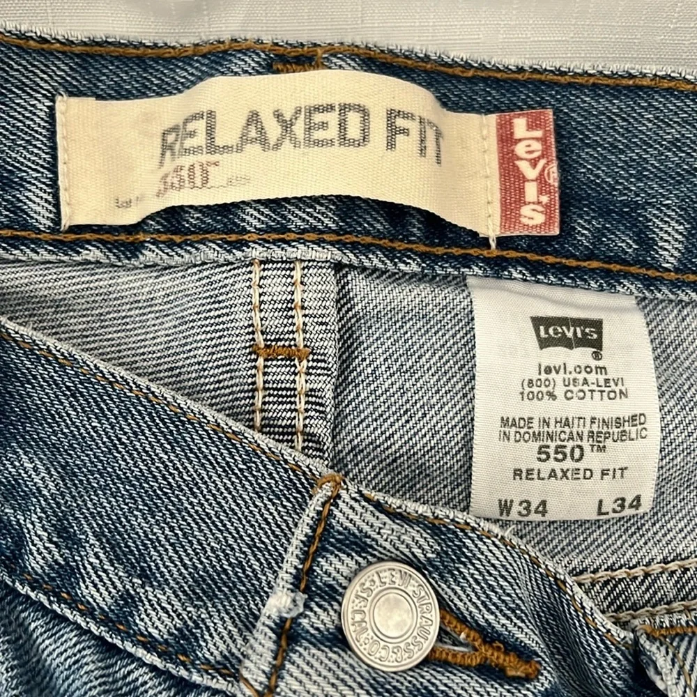 Levi’s~550~Relaxed Fit / 34 X 34 / Nicely broken In - Picture 5 of 10